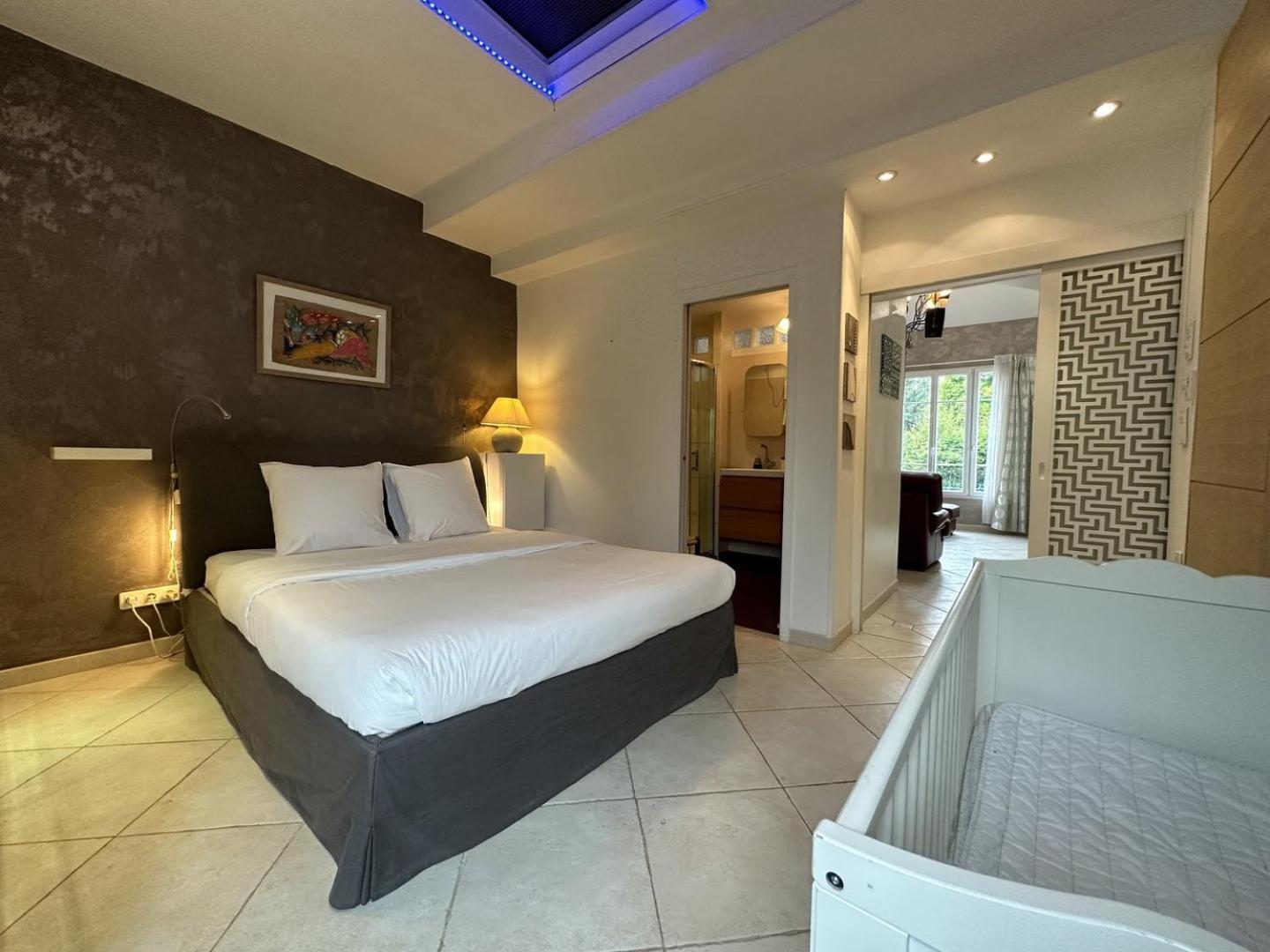 La Maison Des Lumieres Hotel ชาร์ตร ภายนอก รูปภาพ